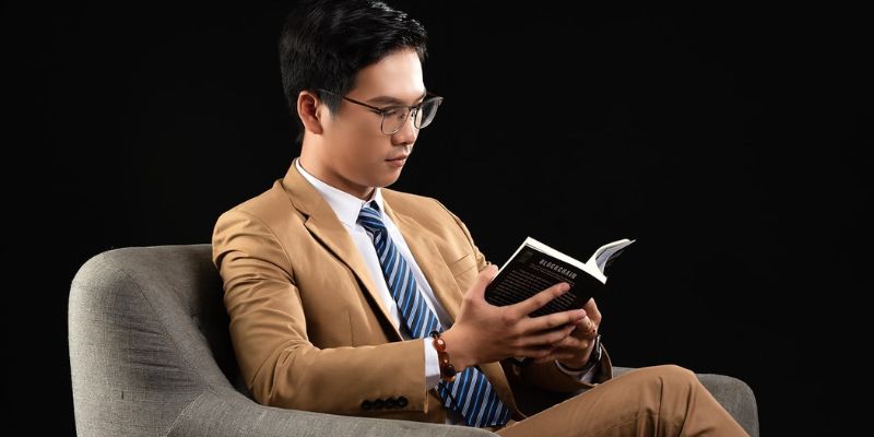 Giới thiệu về tác giả Lê Linh